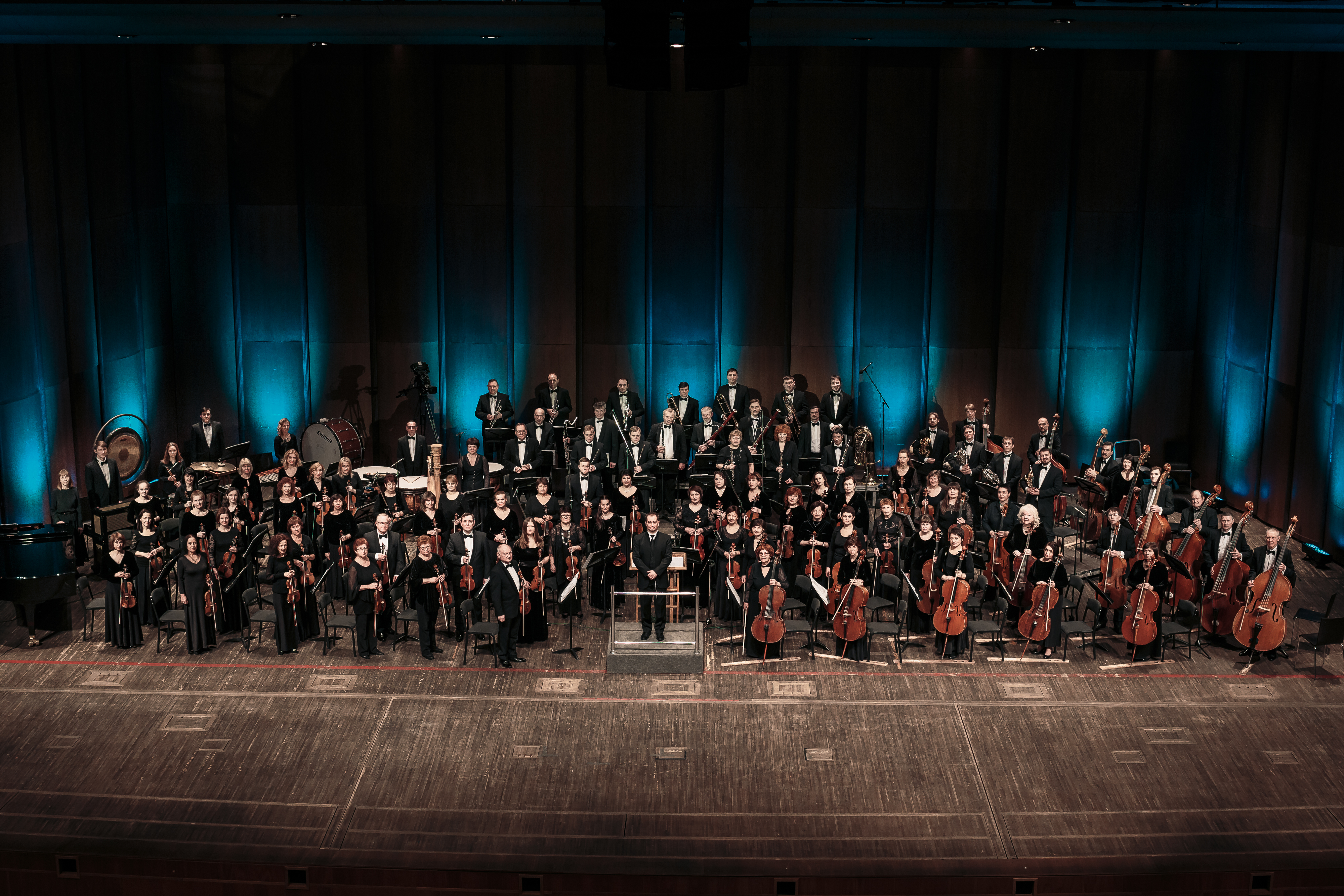 Orchestra. Красноярский Академический симфонический оркестр. Симфонический оркестр Красноярск дирижер. Красноярский филармонический оркестр солисты. Красноярский симфонический оркестр Ланде состав.