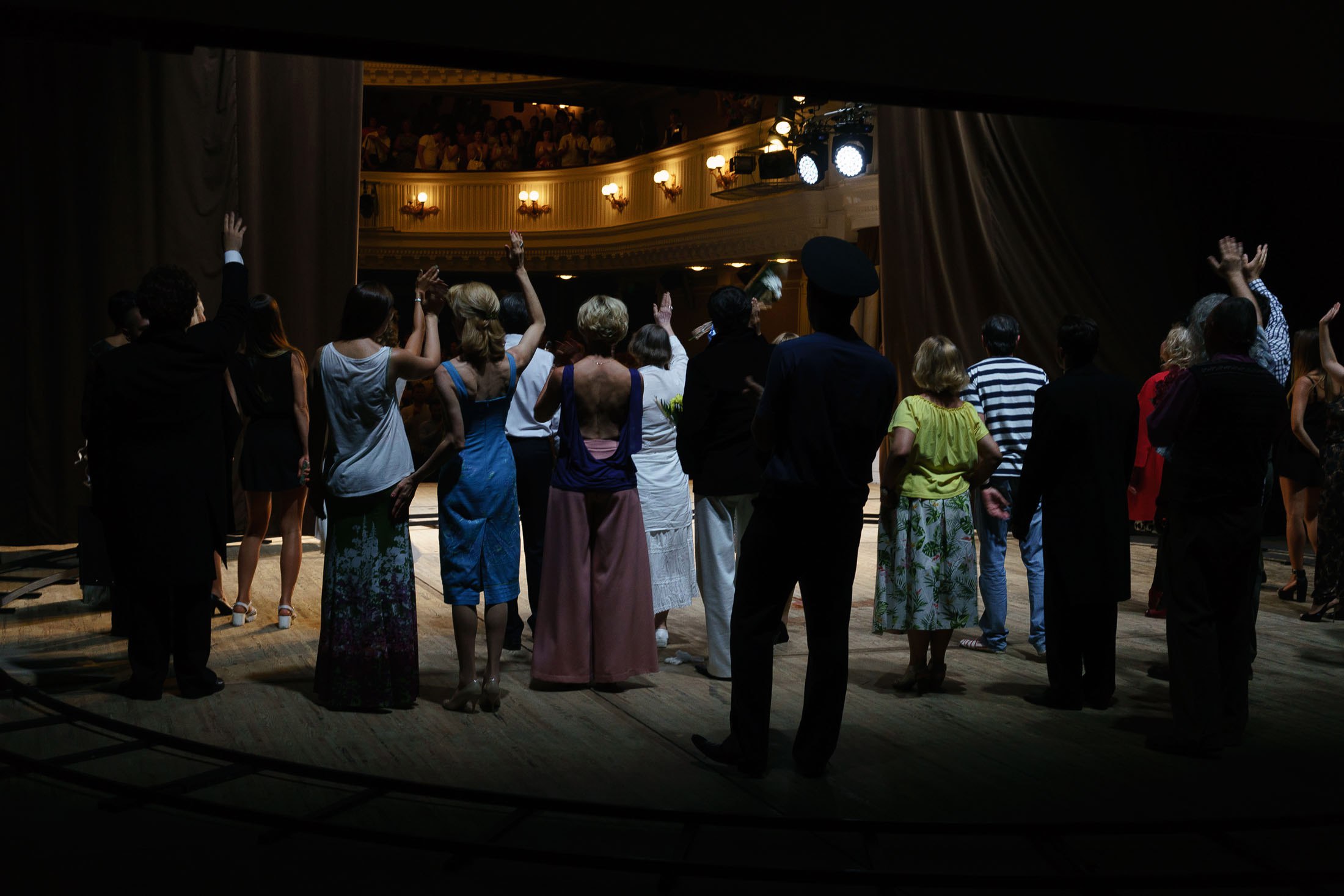 Никитинский театр воронеж. Спектакль моя жизнь et cetera. Театр в ближайшие дни. Счастливые люди тюз. Театр фото.